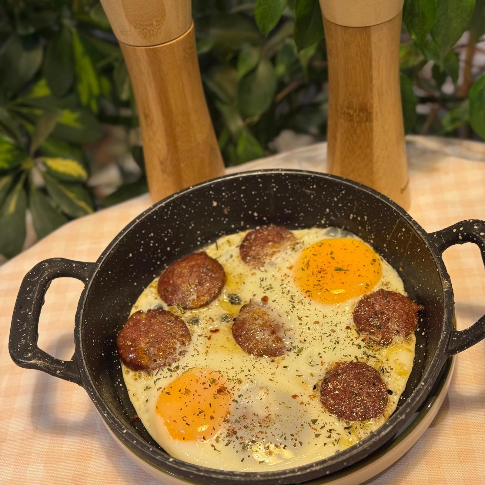 Sucuklu Yumurta