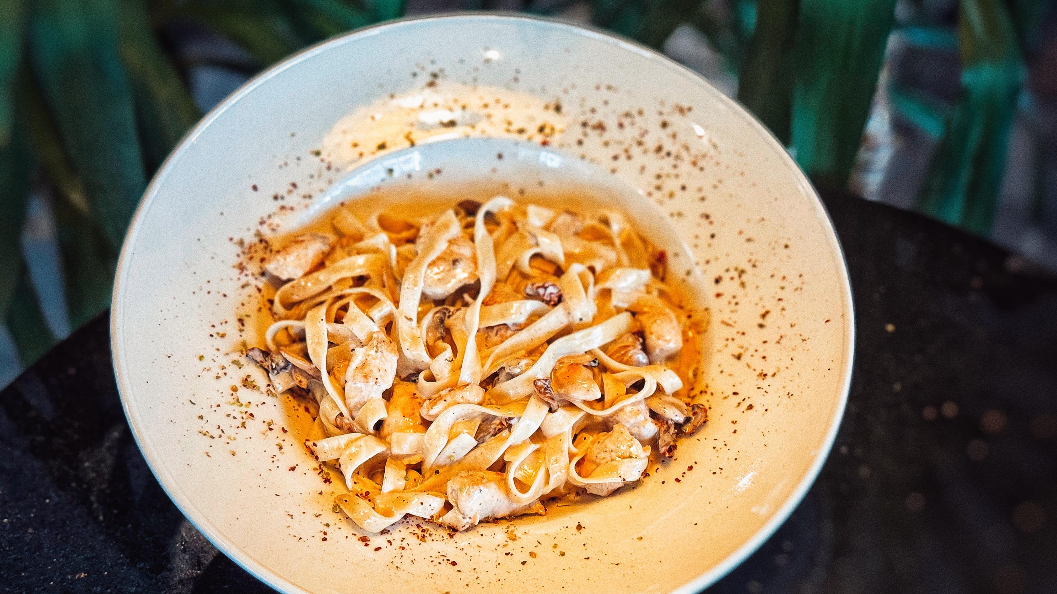 Fettuccine Alfredo